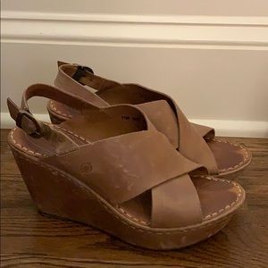 Born Emmy II Light Brown Wedges
